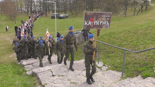 XI Kielecki Marsz Katyński. 86 lat w cieniu katyńskiego lasu
