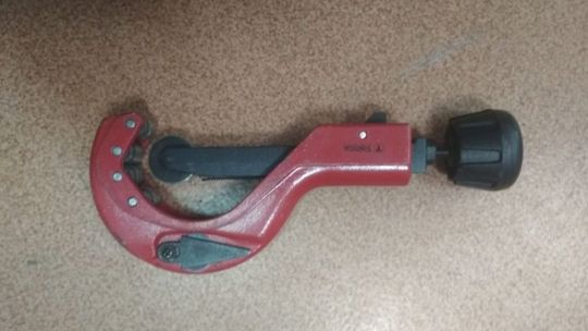 Zajmowali się wycinaniem katalizatorów z zaparkowanych samochodów