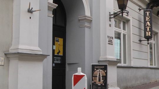 Zaproś babcię i dziadka do Teatru