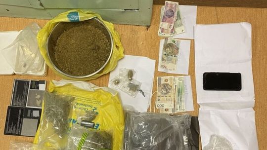 Zatrzymany mężczyzna posiadał ponad 2,5 kilograma narkotyków 