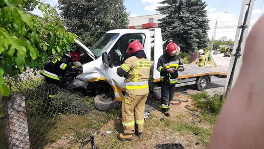 Zderzenie BMW z lawetą