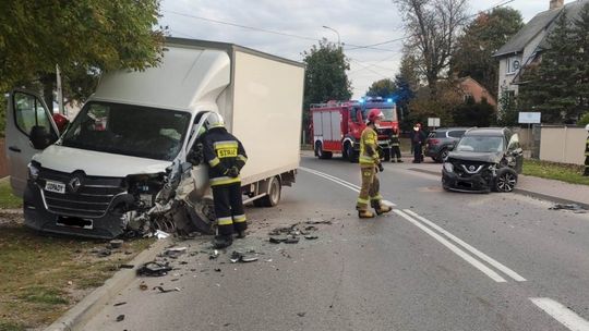 Zderzenie dwóch aut w Suchedniowie