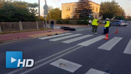 Zderzenie motoroweru z samochodem osobowym. Jedna osoba w szpitalu