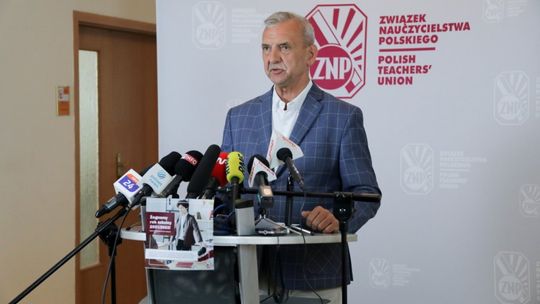 ZNP wystąpił do premiera o podjęcie rozmów w sprawie podwyżek dla nauczycieli