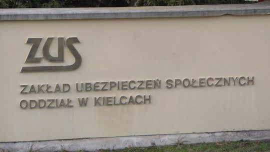 ZUS: rośnie zainteresowanie bonem turystycznym