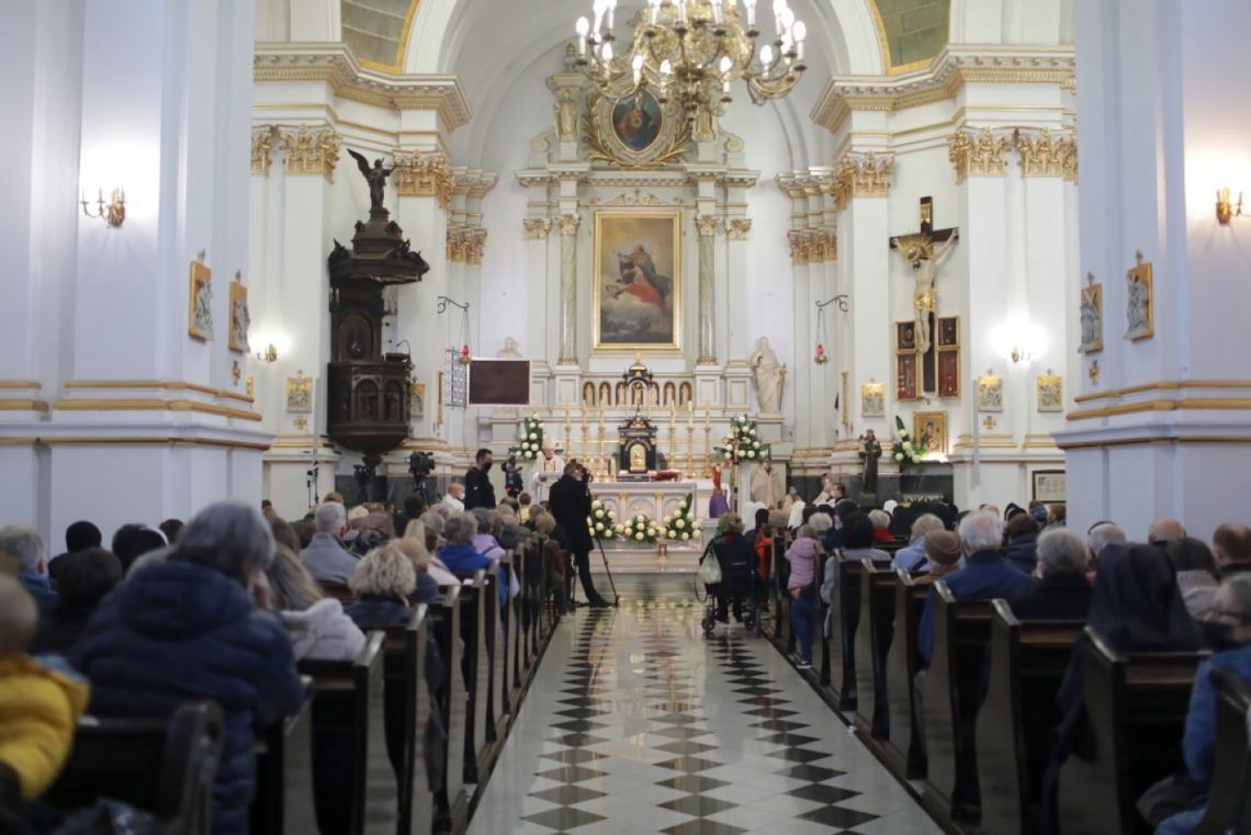 1 listopada katolik ma obowiązek uczestniczenia w mszy świętej 