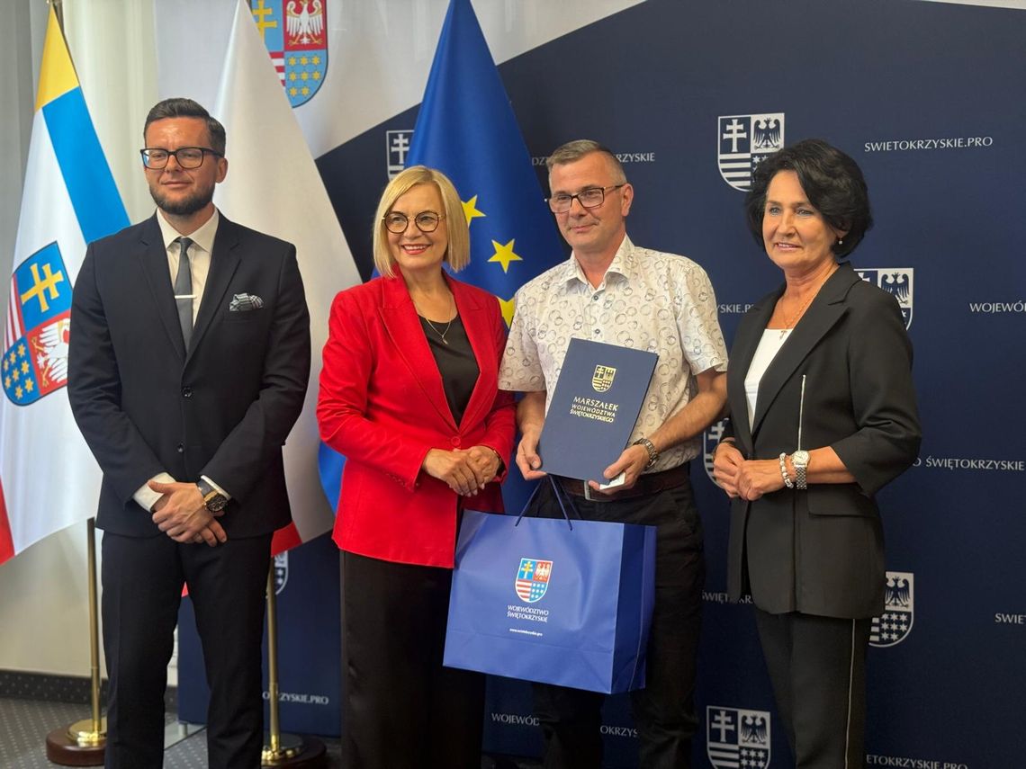 11 rodzin dołączyło do programu "Świętokrzyskiej Karty Zawodowej Rodziny Zastępczej”