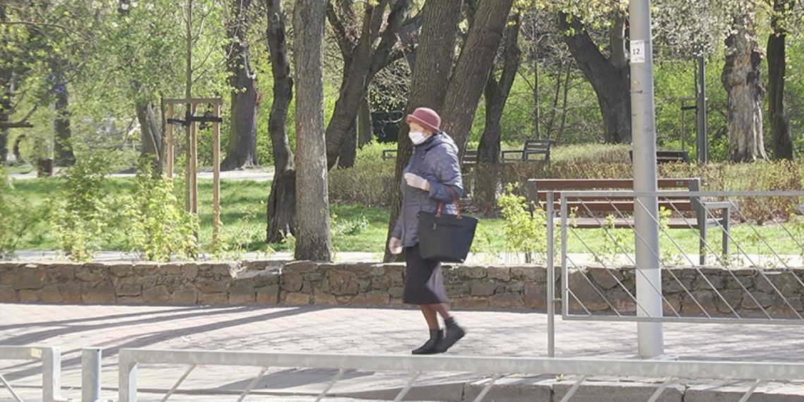 Andrusiewicz: przedłużenie obostrzeń zależy od tego, jak się zachowamy w najbliższym czasie