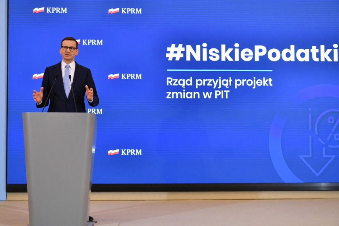 Będą zmiany w podatkach. Rząd za obniżeniem od 1 lipca dolnej stawki PIT z 17 proc. do 12 proc.