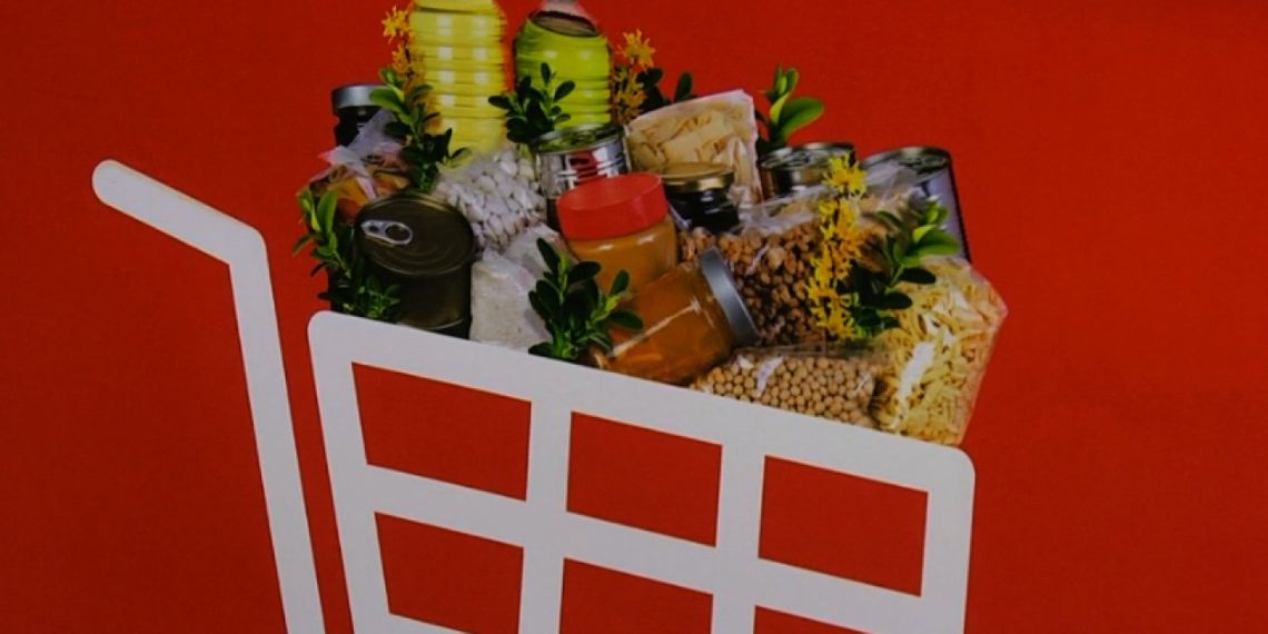 Caritas przygotowuje paczki z żywnością dla potrzebujących