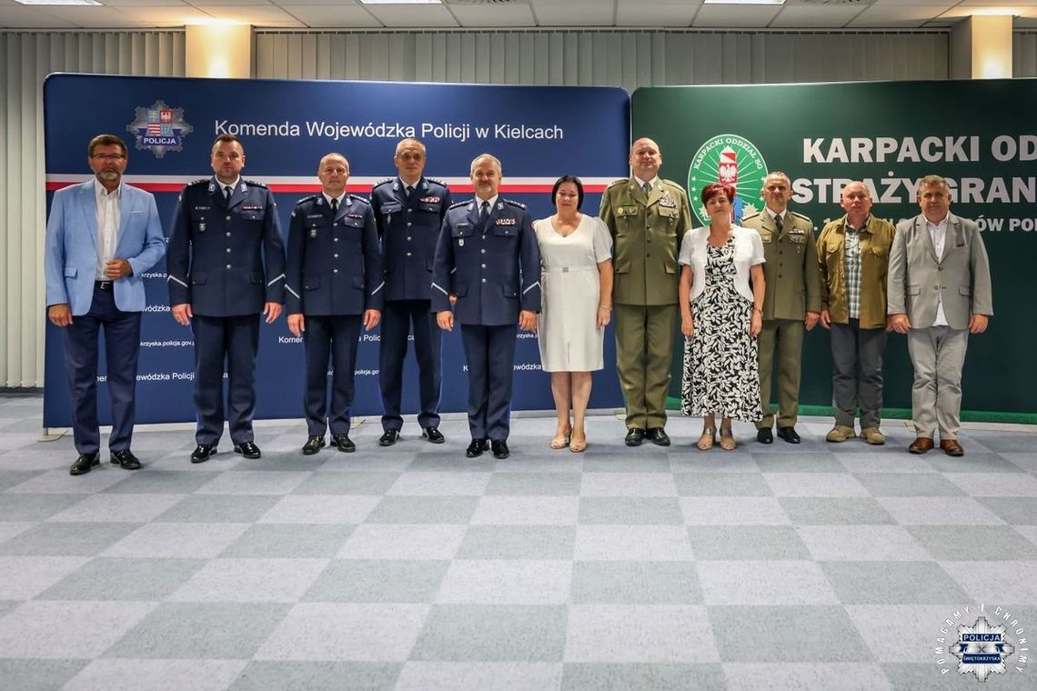 Coraz więcej klas mundurowych w szkołach regionu