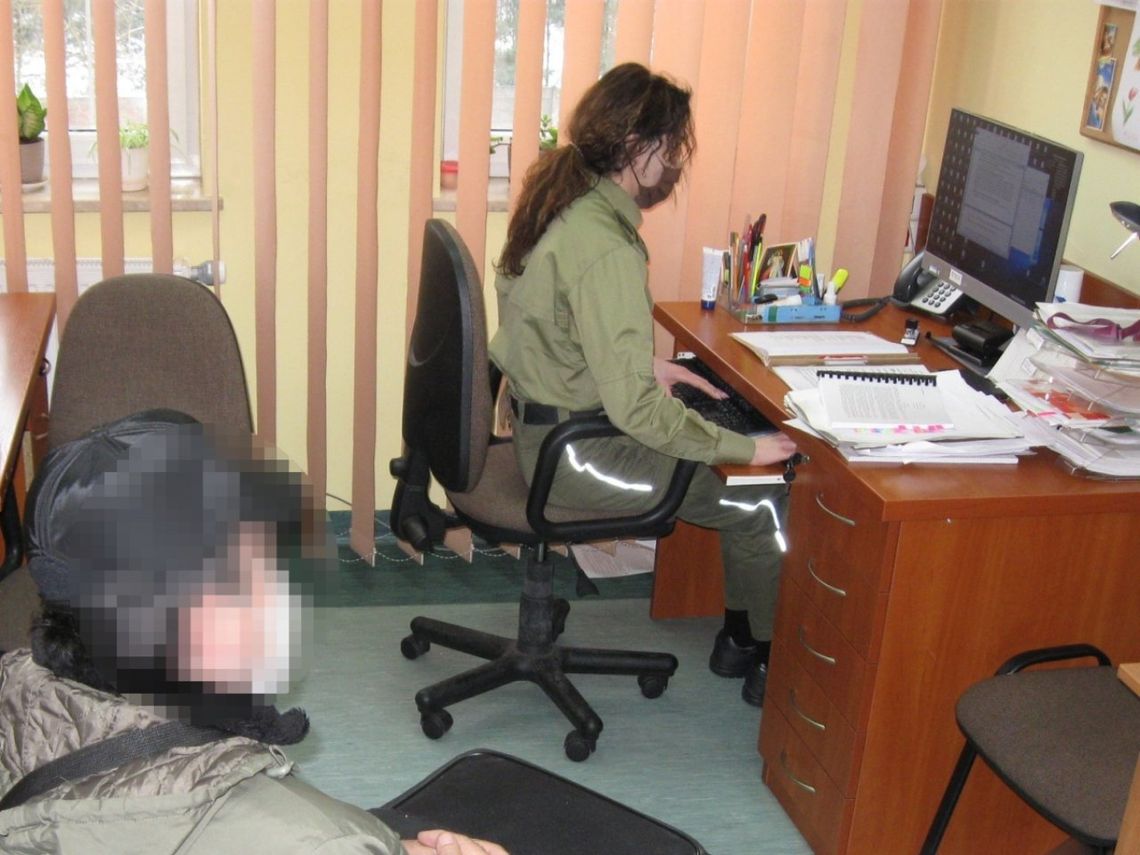 Cudzoziemcy zatrzymani za nielegalny pobyt przez strażników granicznych z Kielc Cudzoziemcy zatrzymani za nielegalny pobyt przez strażników granicznych z Kielc