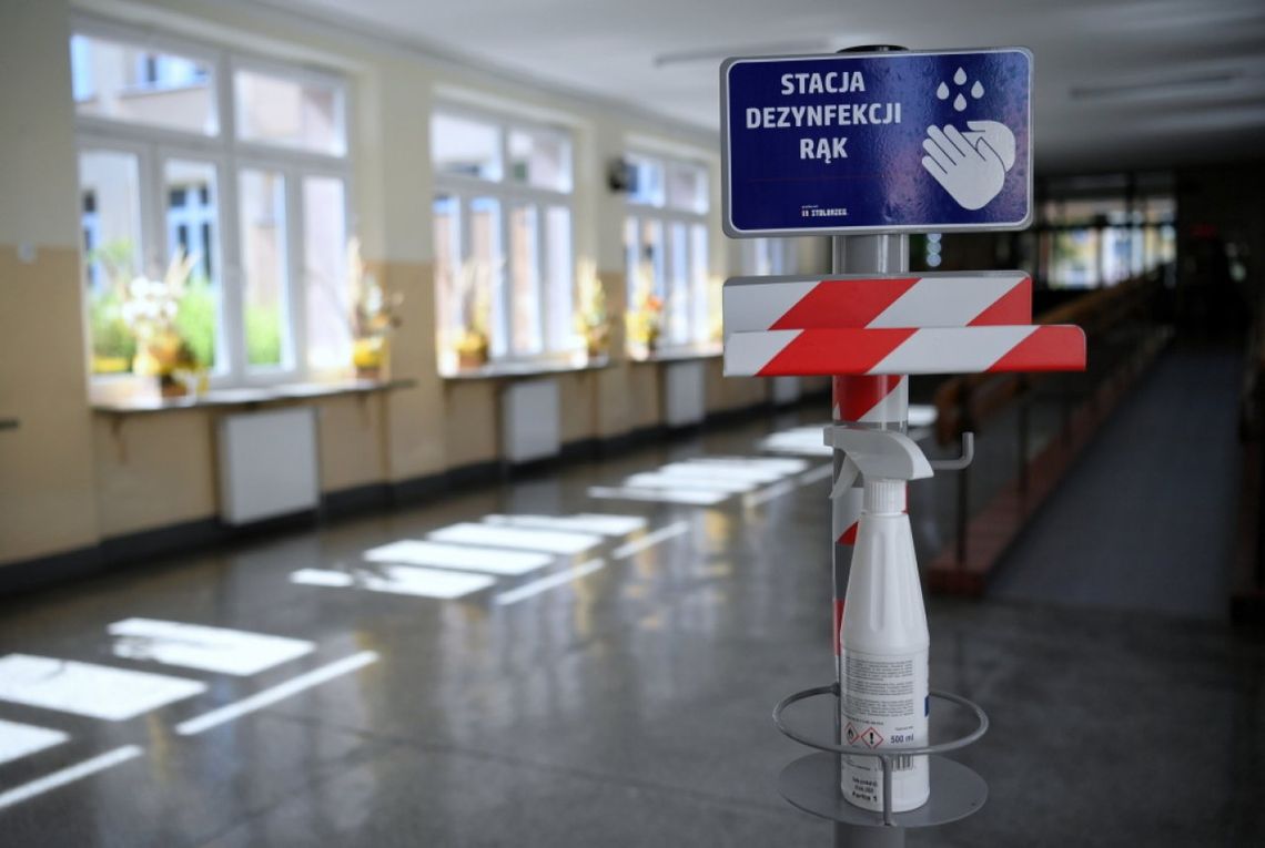 Czarnek: jeśli uda się powstrzymać trzecią falę epidemii, w kwietniu realny powrót do szkół Czarnek: jeśli uda się powstrzymać trzecią falę epidemii, w kwietniu realny powrót do szkół