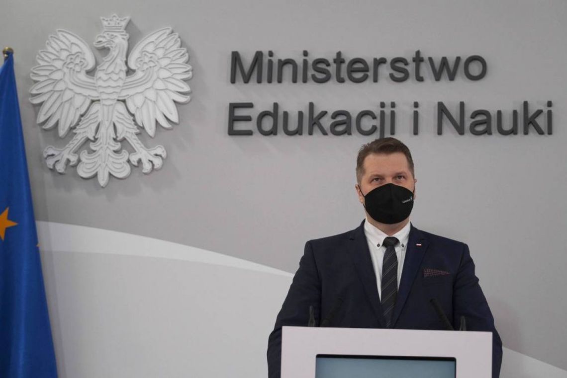 Czarnek: nauka zdalna uczniów starszych przedłużona o dwa tygodnie