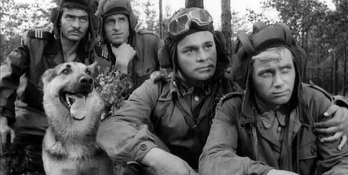 Deszcze niespokojne potargały sad – 60 lat temu miał premierę serial „Czterej pancerni i pies”