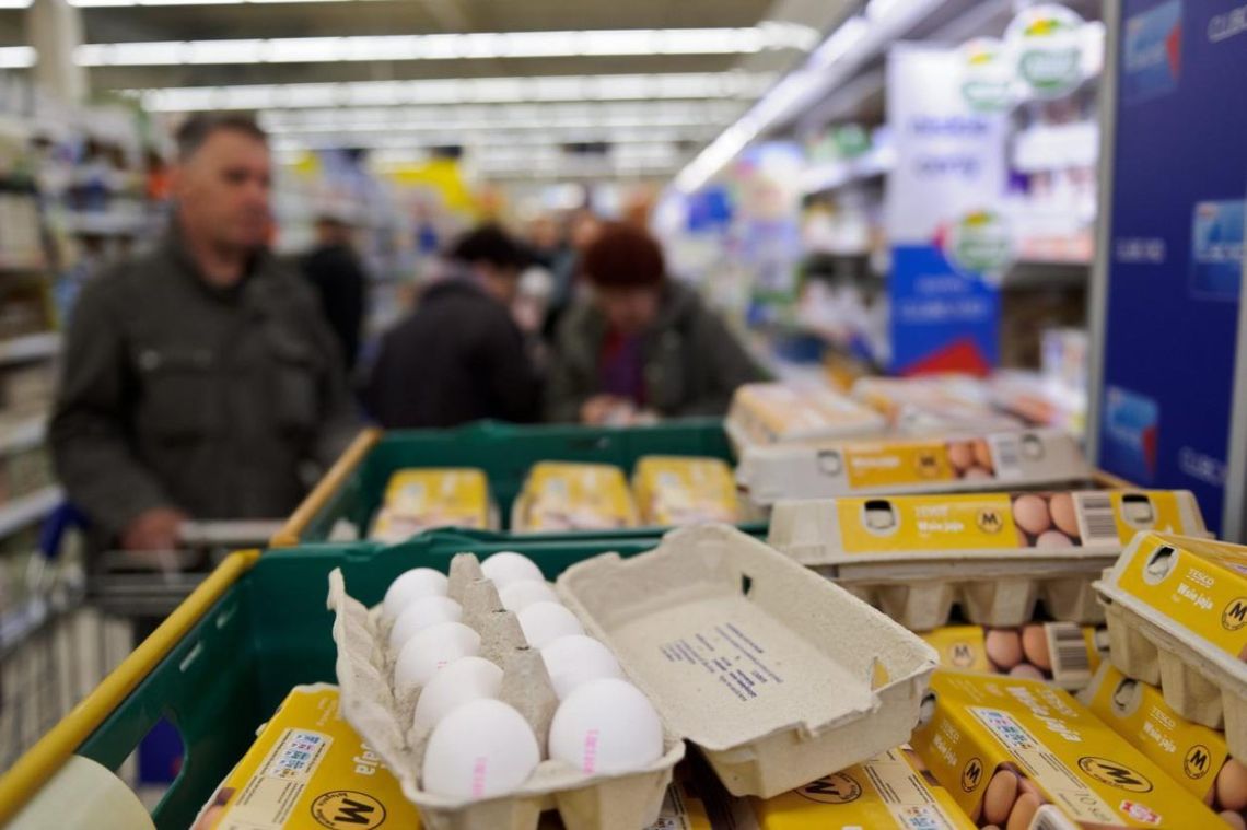 Duże markety w Wielki Piątek wydłużają godziny pracy