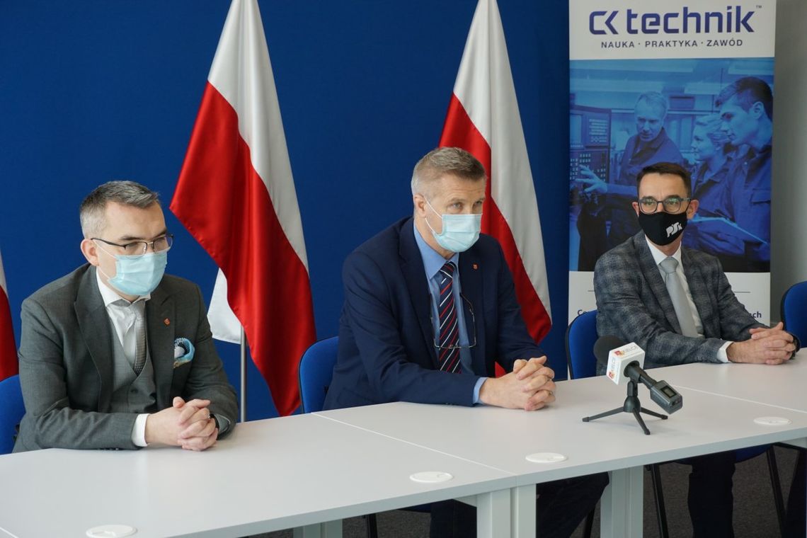 Eksperci Politechniki Świętokrzyskiej pomogą kształcić uczniów CK Technik Eksperci Politechniki Świętokrzyskiej pomogą kształcić uczniów CK Technik