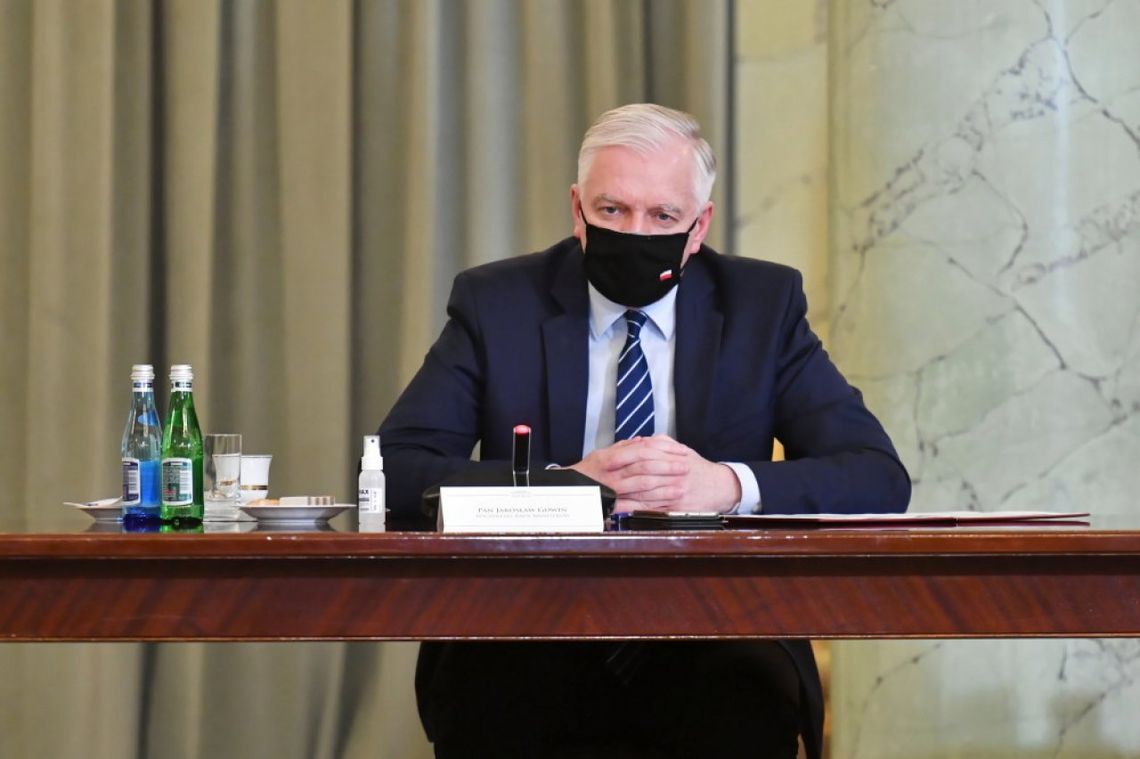 Gowin: od 4 maja otwarty powinien być cały handel i siłownie Gowin: od 4 maja otwarty powinien być cały handel i siłownie