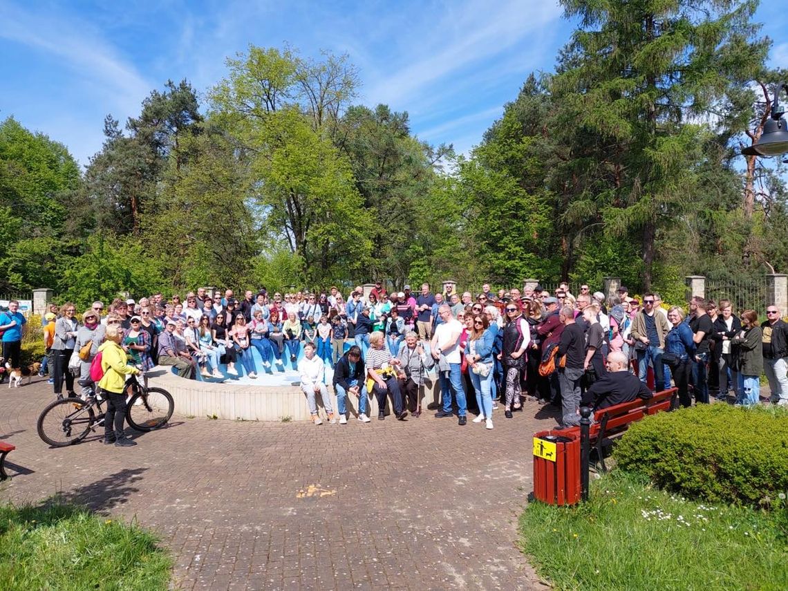 Historia i przyroda na niedzielnym spacerze