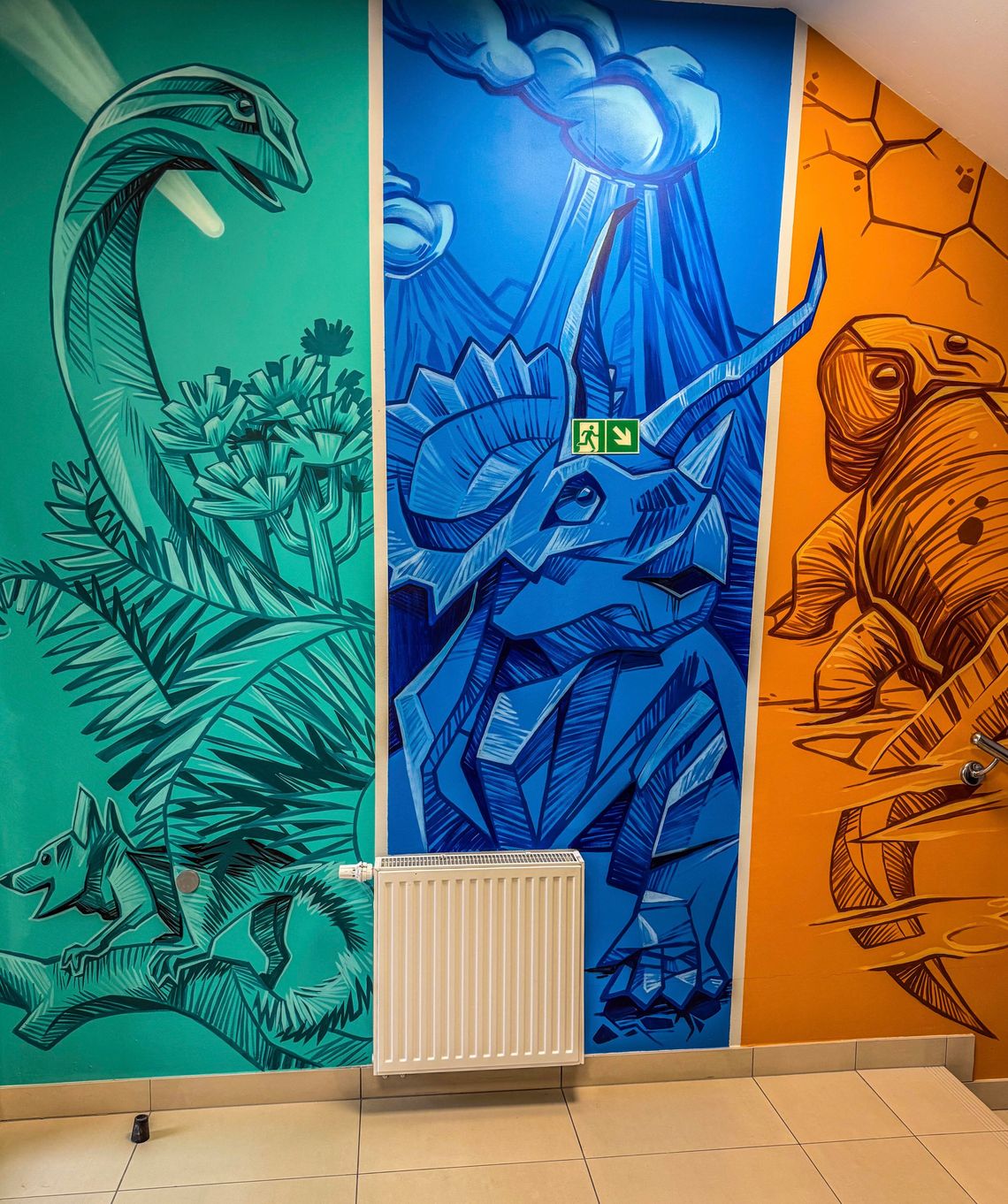 Historia świata na muralu w Zespole Szkół im. Juliusza Verne’a w Kielcach