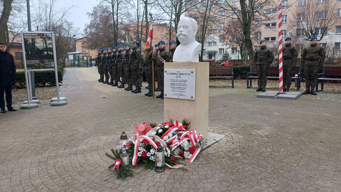 Jędrzejów pamięta o bohaterach Zwycięskiego Powstania Wielkopolskiego Jędrzejów pamięta o bohaterach Zwycięskiego Powstania Wielkopolskiego