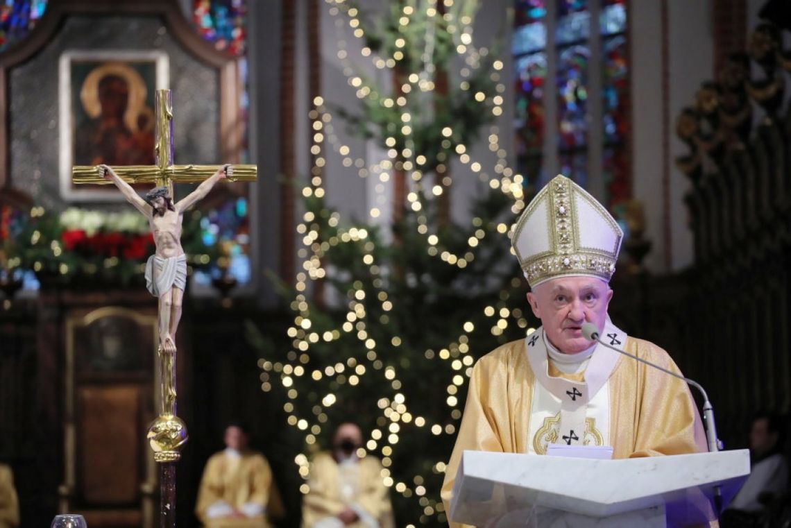 Kard. Nycz: uchodźcy mają słuszne i moralne prawo oczekiwać od nas pomocy