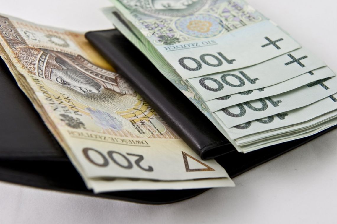 KGP: Przez pół roku w wyniku oszustw m.in. "na wnuczka" polscy seniorzy stracili ponad 63 mln zł KGP: Przez pół roku w wyniku oszustw m.in. "na wnuczka" polscy seniorzy stracili ponad 63 mln zł