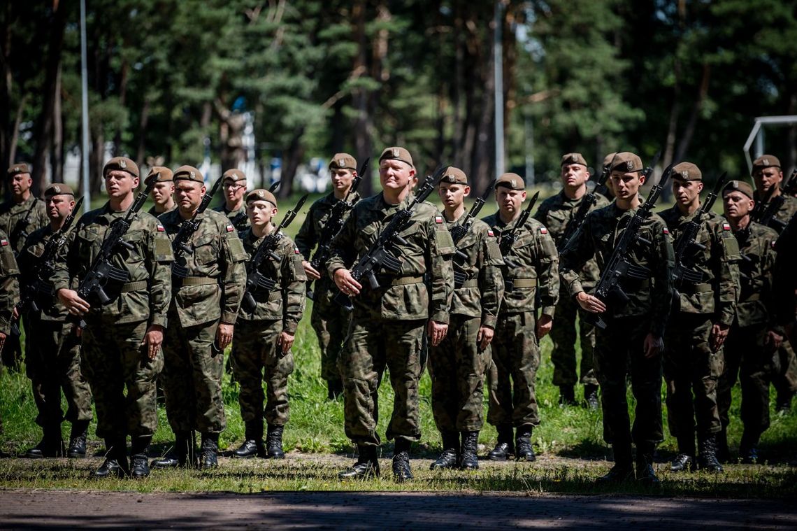 Kolejni ochotnicy wstąpili w szeregi 10. Świętokrzyskiej Brygady Obrony Terytorialnej Kolejni ochotnicy wstąpili w szeregi 10. Świętokrzyskiej Brygady Obrony Terytorialnej