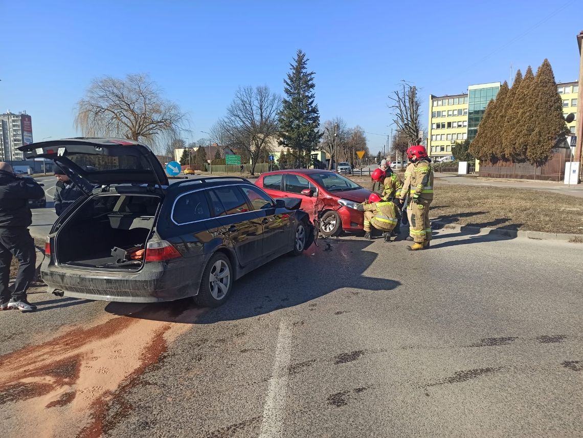 Kolizja dwóch samochodów w Skarżysku-Kamiennej