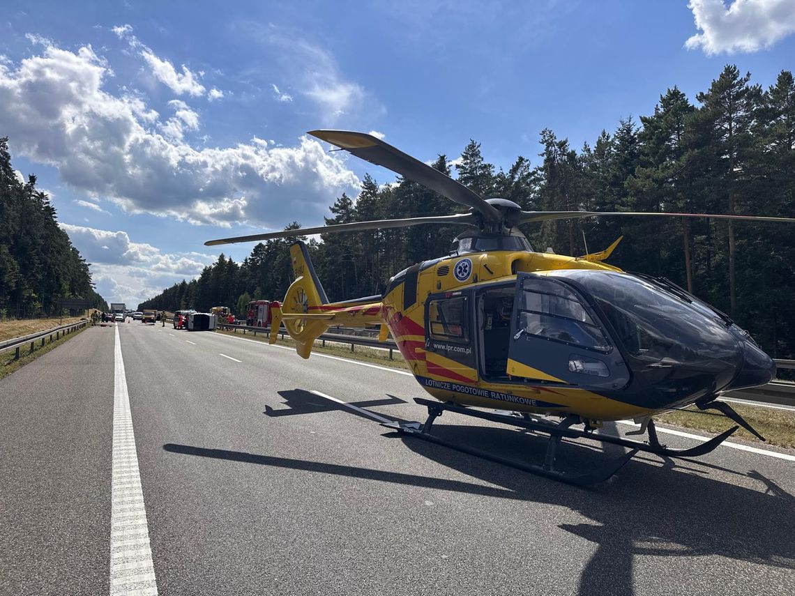 Kolizja na trasie S7 w Suchedniowie. Na miejscu interweniował śmigłowiec LPR