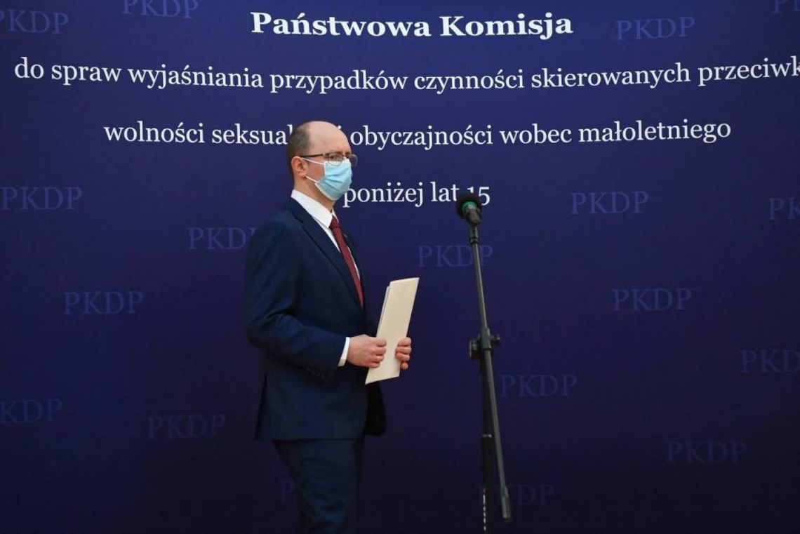 Komisja ds. pedofilii zawiadamia prokuraturę ws. sześciu księży Komisja ds. pedofilii zawiadamia prokuraturę ws. sześciu księży