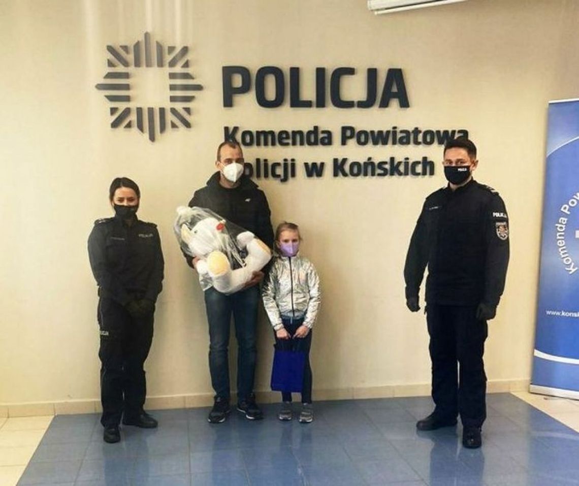 Koneccy policjanci wystawili maskotkę na aukcję