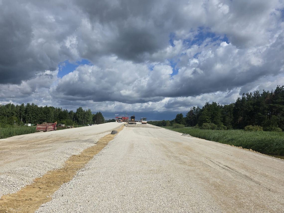Minął rok na budowie obwodnicy Morawicy