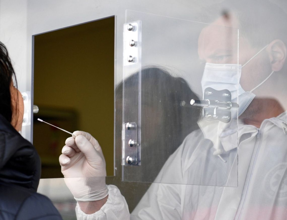 Ministerstwo Zdrowia: 319 nowych zakażeń koronawirusem, zmarło 26 osób z COVID-19