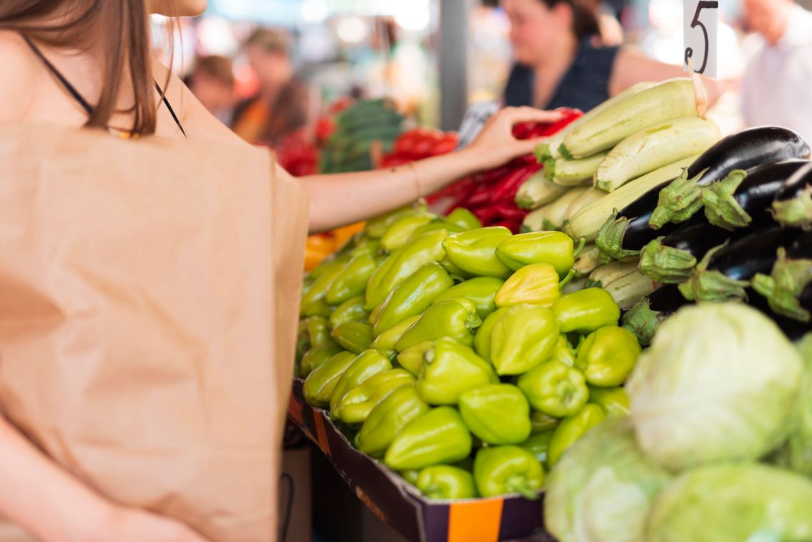 Młodzi Polacy jedzą nieregularnie i za dużo produktów przetworzonych