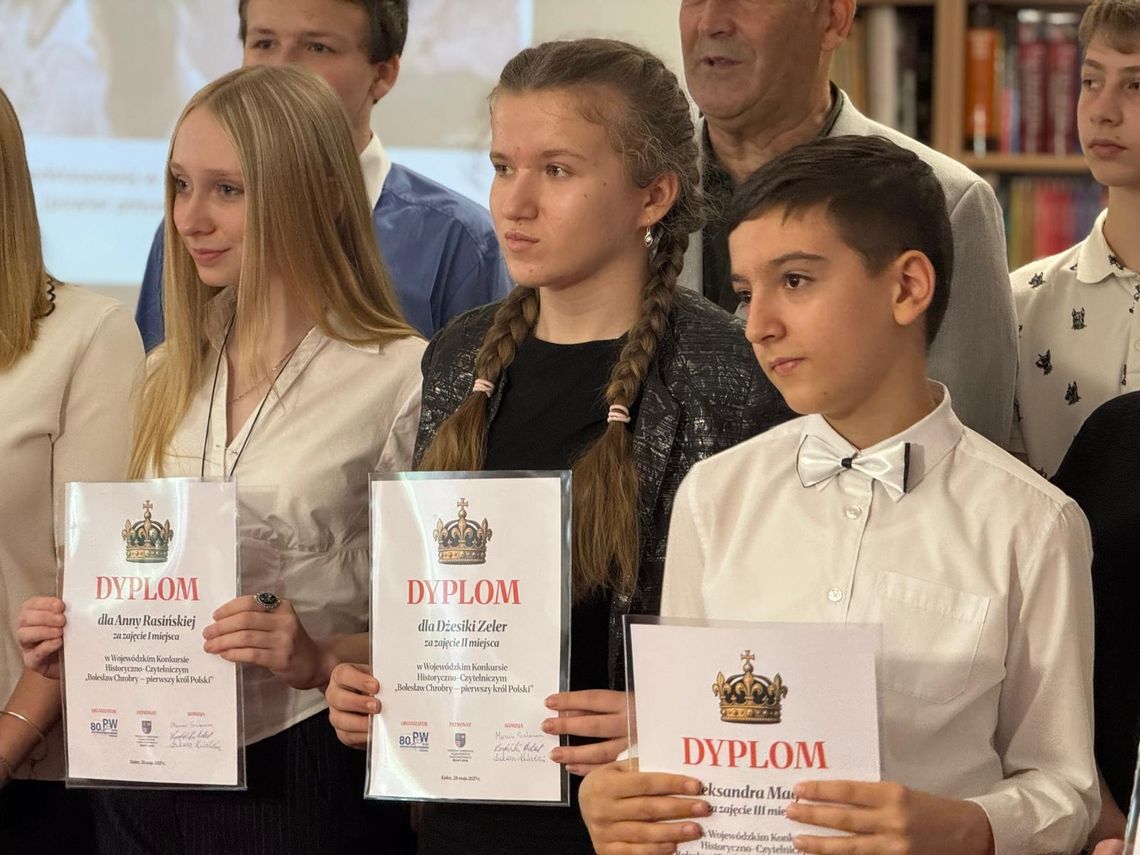 Młodzież odkrywa historię