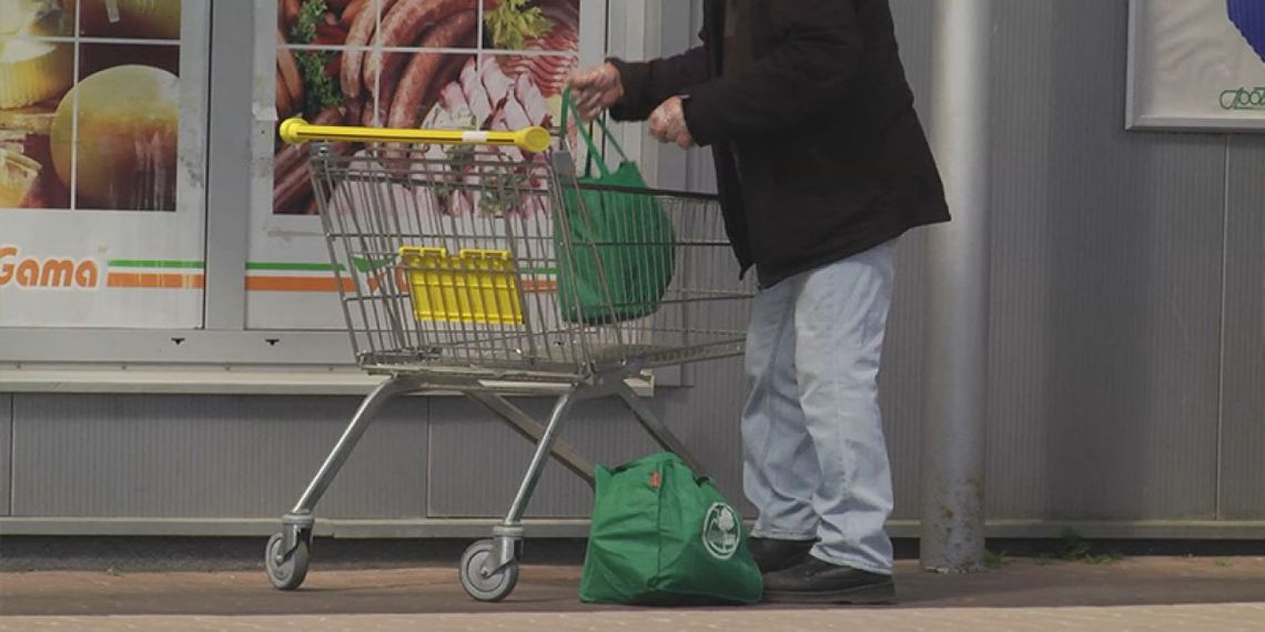 Mniej zakażeń, ale ludzie nadal umierają