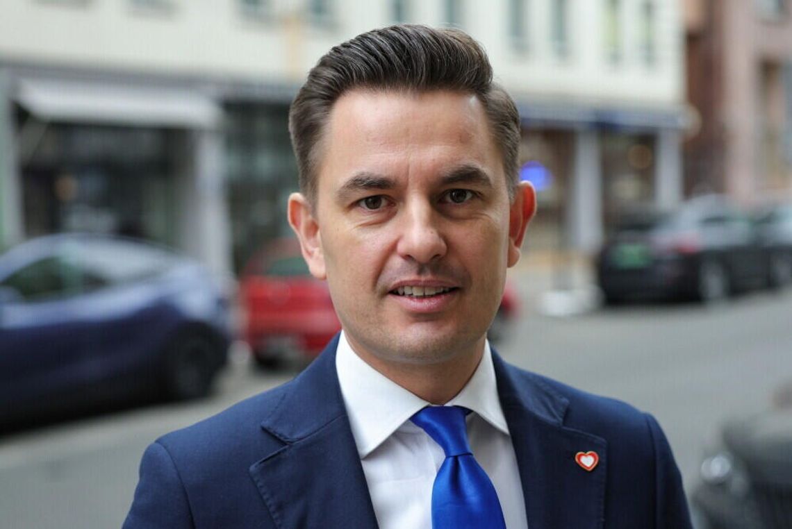 Myrcha przeprasza za grafikę wyborczą podczas ciszy wyborczej; przyczyną "błąd ładowania" Myrcha przeprasza za grafikę wyborczą podczas ciszy wyborczej; przyczyną "błąd ładowania"