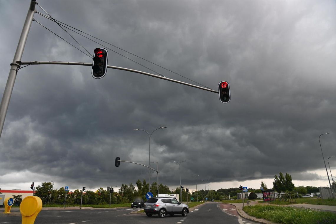 Nad Polskę nadciągnął niż genueński Boris; na południu kraju mogą wystąpić ulewy