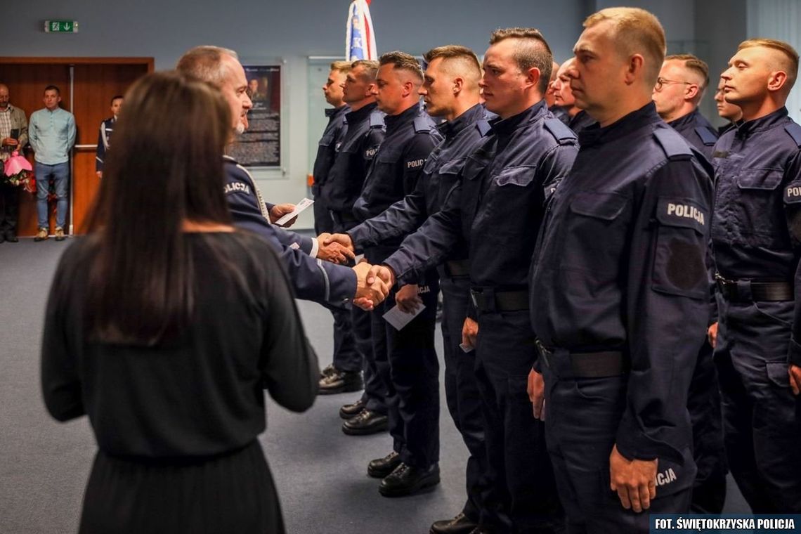 Nowi policjanci w garnizonie świętokrzyskim