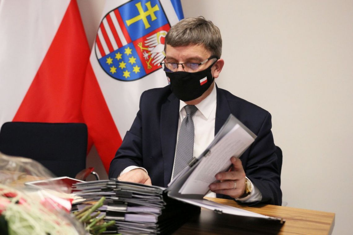 Obradował Sejmik Województwa Świętokrzyskiego. Radni przyjęli stanowisko dotyczące szczepień przeciw Covid-19