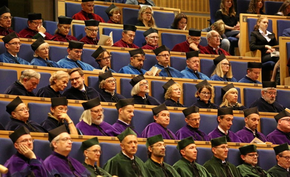 Od 1 października będą podwyżki wynagrodzeń dla nauczycieli akademickich