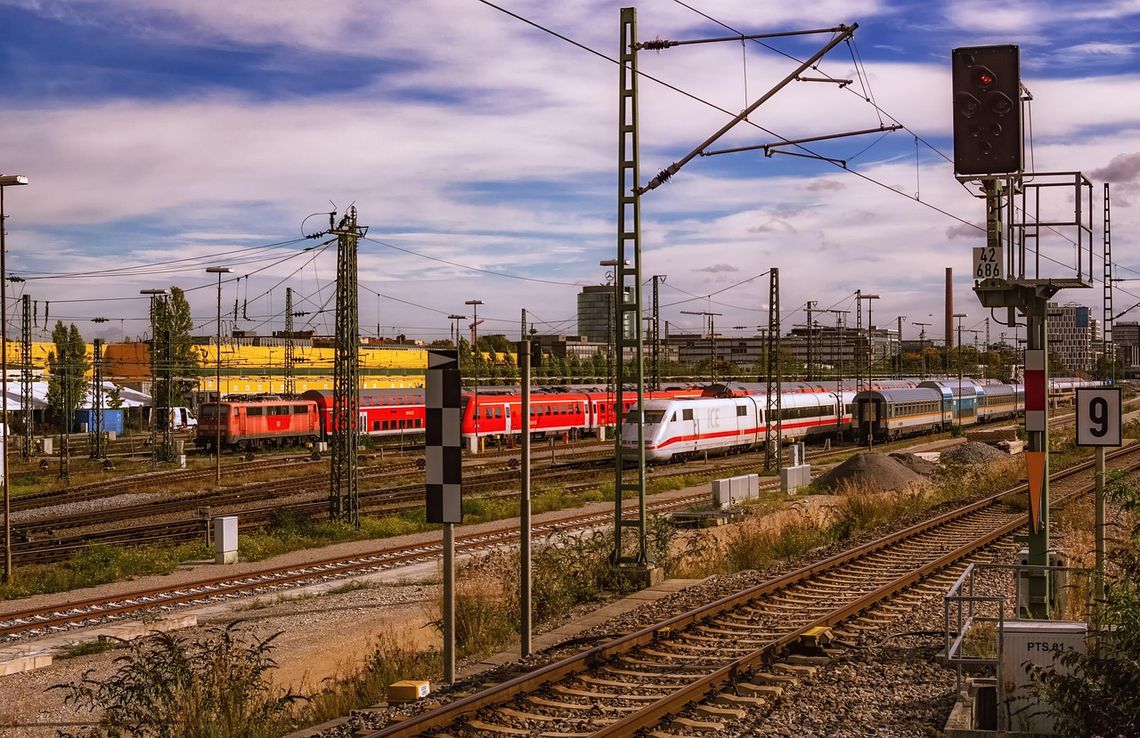 Od niedzieli nowy rozkład jazdy na kolei, PKP Intercity zwiększa liczbę połączeń do 555 dziennie Od niedzieli nowy rozkład jazdy na kolei, PKP Intercity zwiększa liczbę połączeń do 555 dziennie