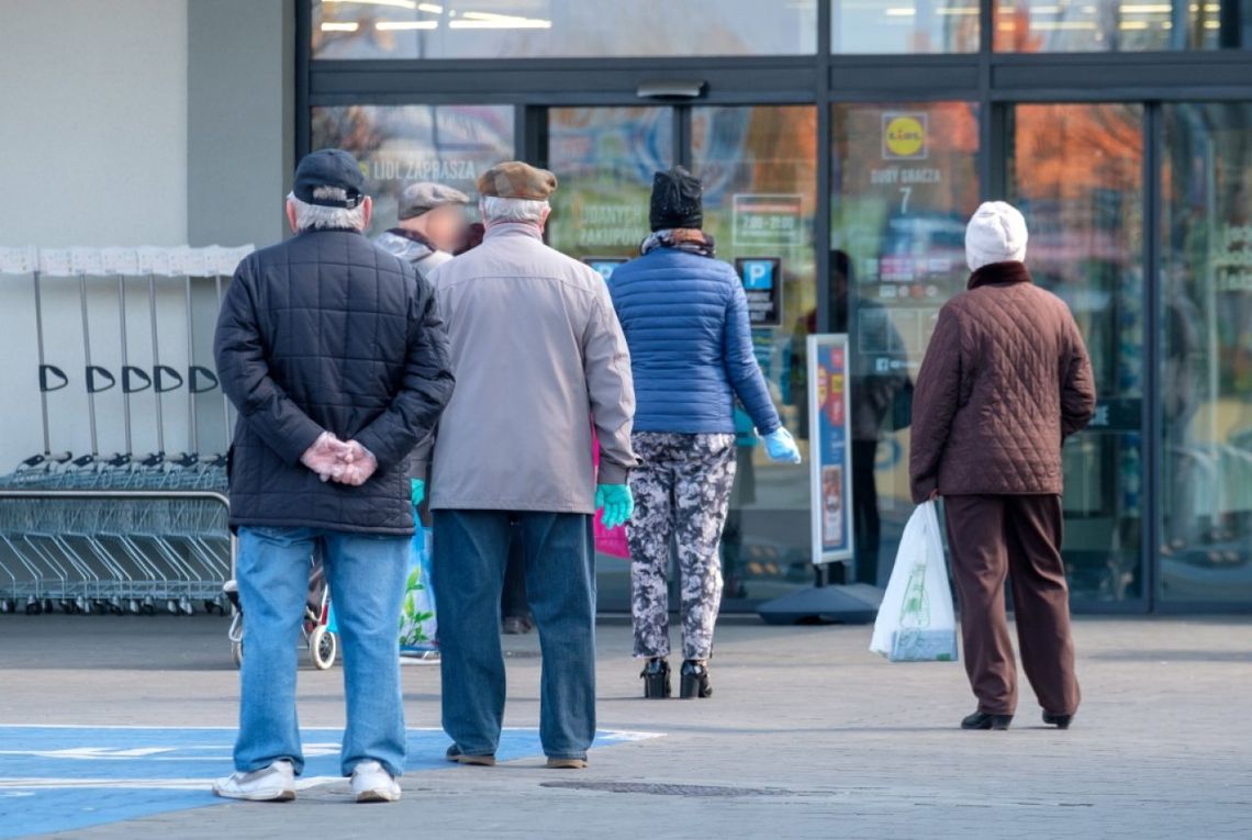 Od soboty nowe obostrzenia epidemiczne - zamknięte duże sklepy meblowe, nowe limity w handlu