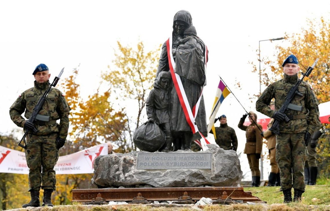 Odsłonięto pomnik Matki Polki Sybiraczki