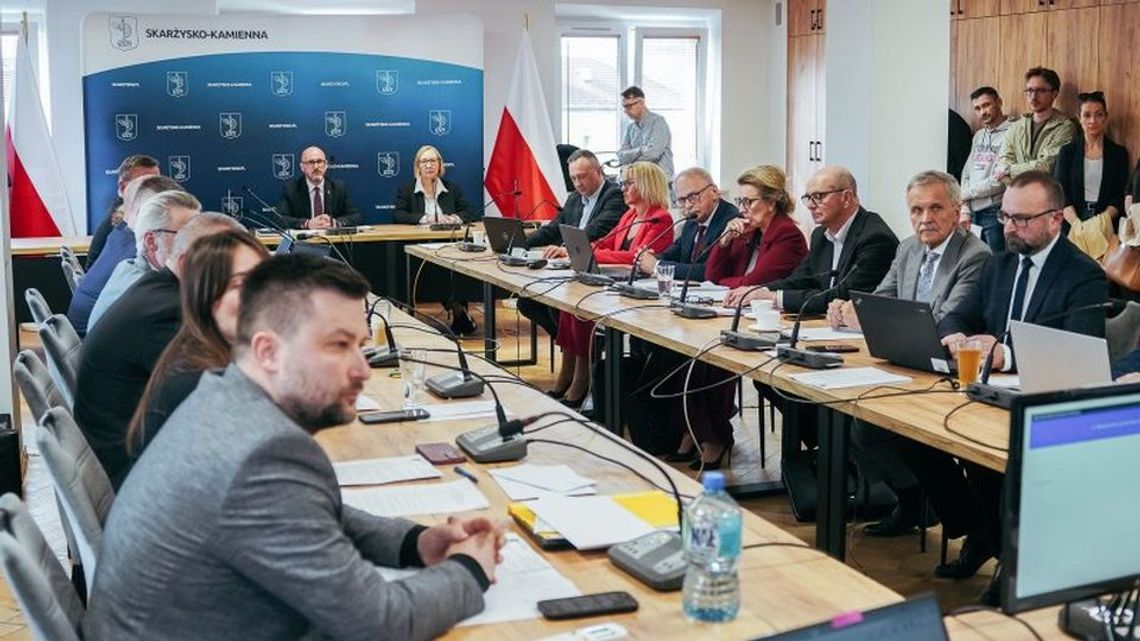 Po XXX Rady Miasta – walka z dezinformacją i zmiany w prezydium Rady Miasta