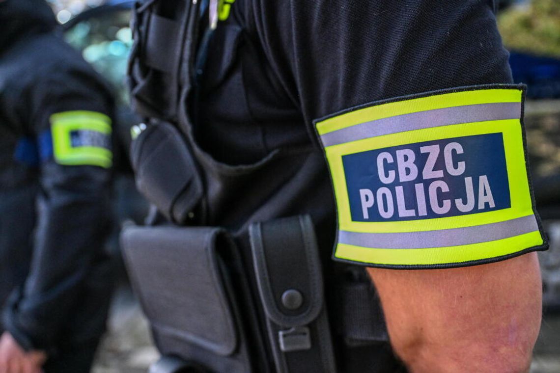 Policja: grupa przestępcza wyłudziła 1,5 mln zł podczas zbiórek w internecie