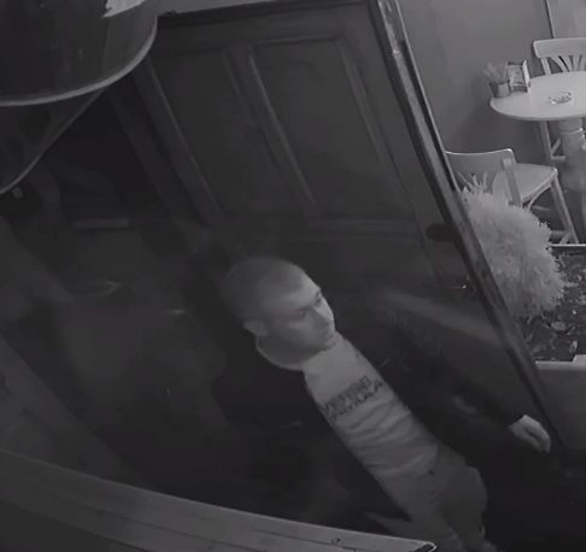 Policja poszukuje sprawcy pobicia 42- latka