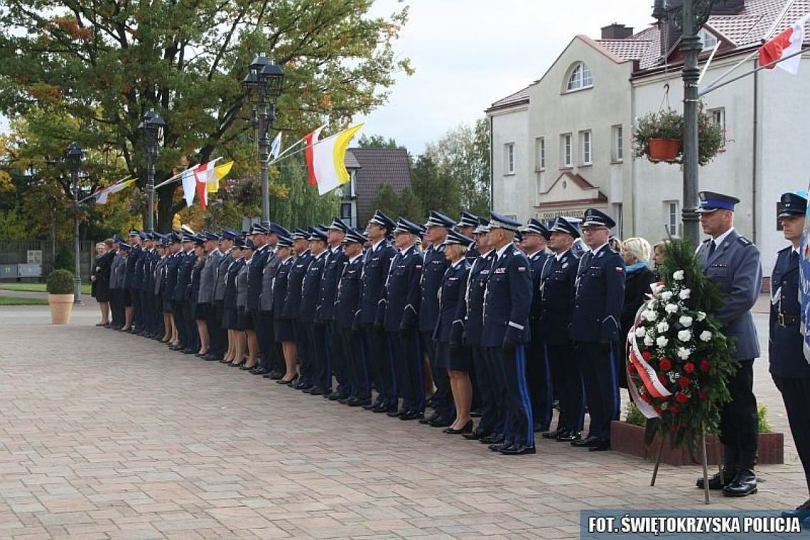 Policjanci w Ostrej Bramie