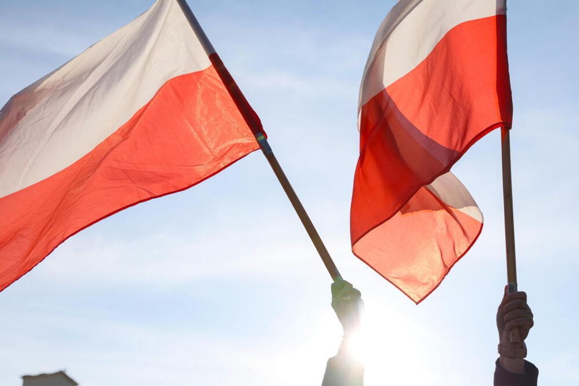 Politycy rządu i opozycji zachęcają do wzięcia udziału w niedzielnych marszach w stolicy